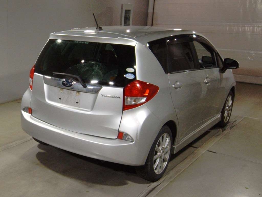 SUBARU TREZIA
