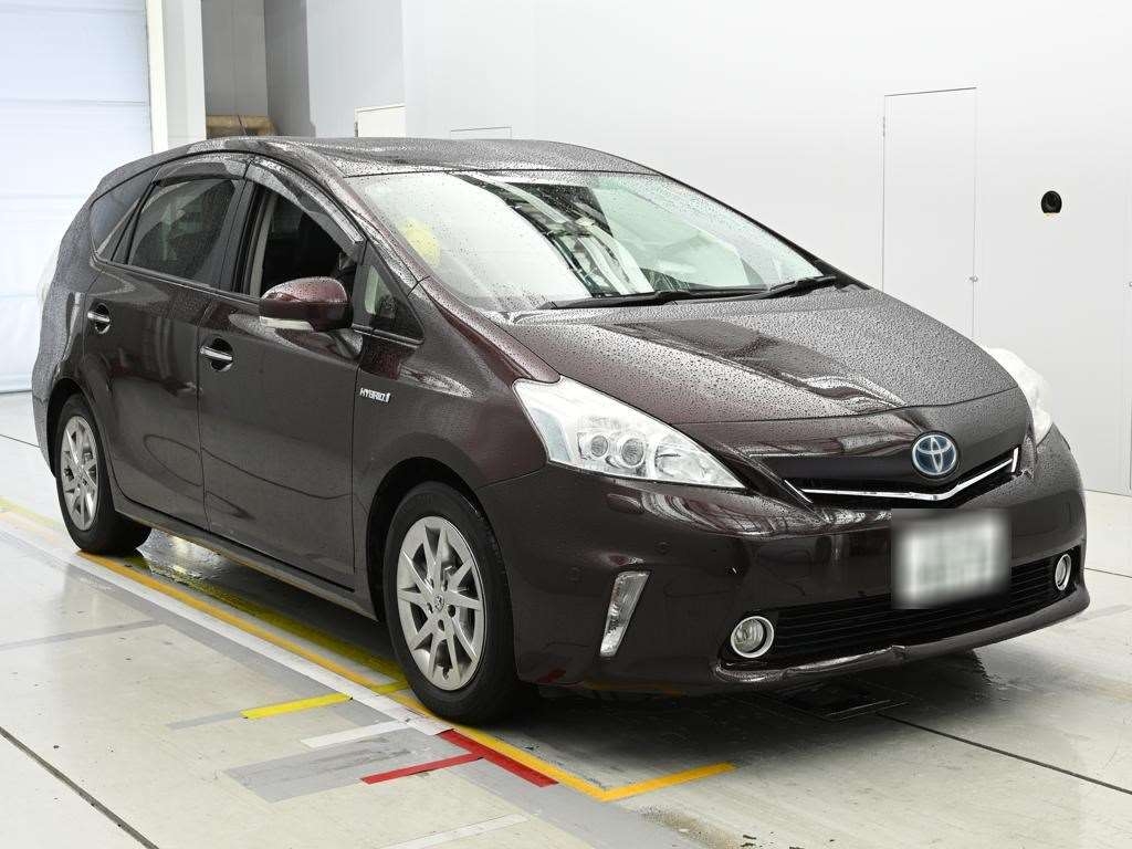 TOYOTA PRIUS ALPHA