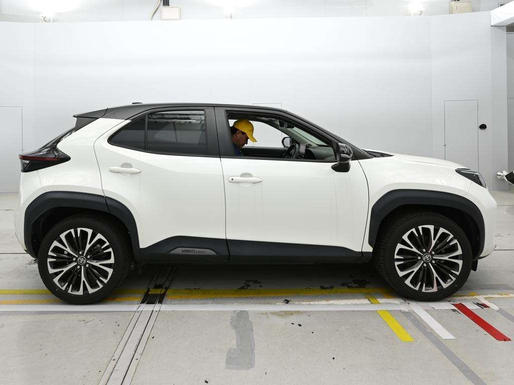 TOYOTA YARIS CROSS