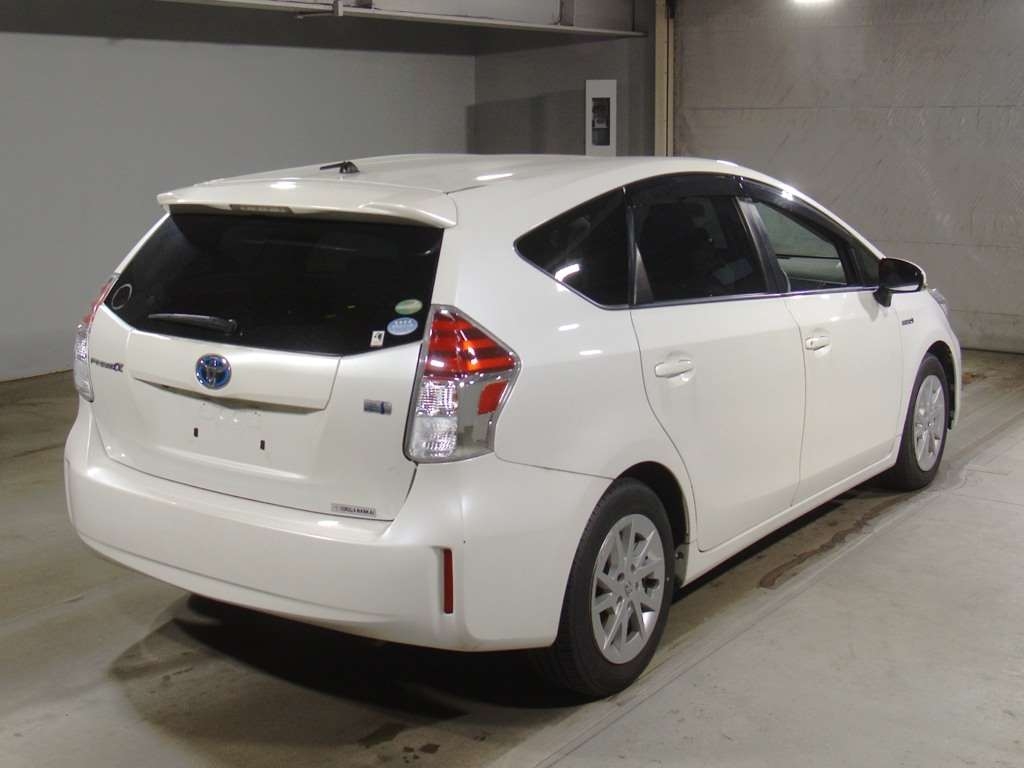 TOYOTA PRIUS ALPHA