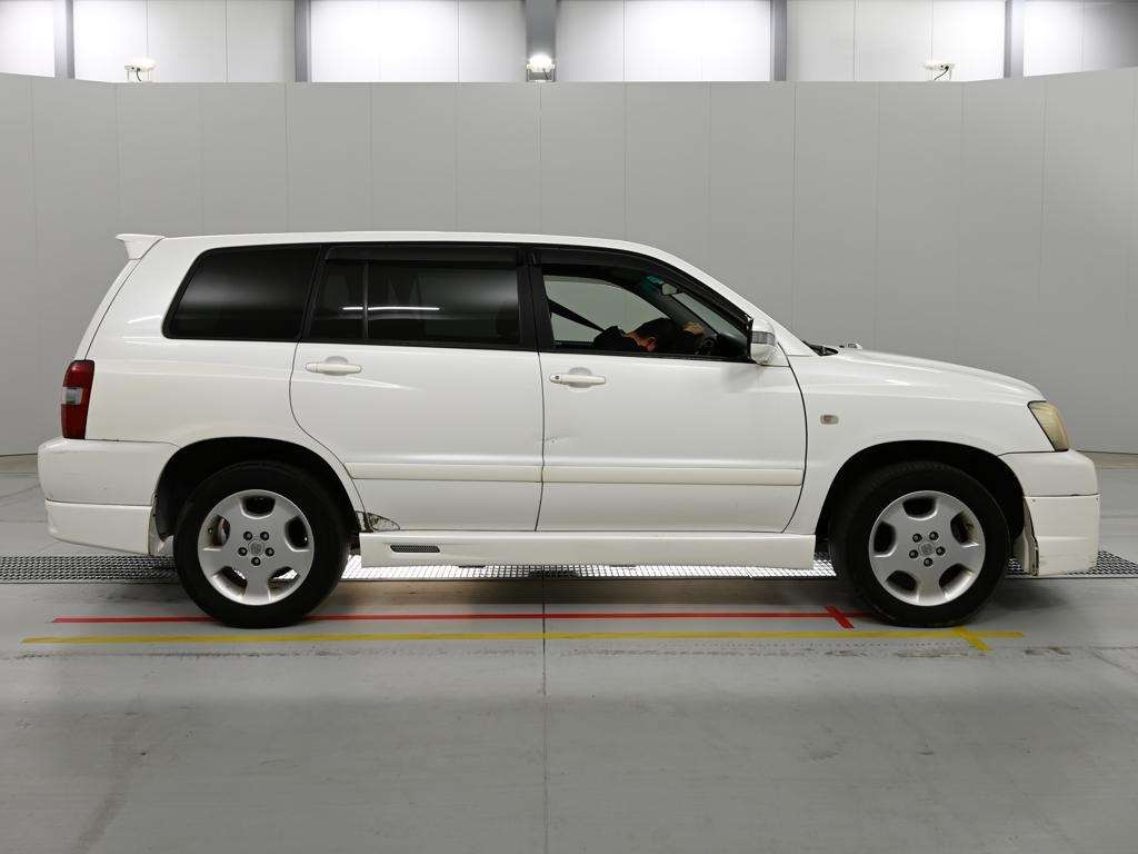 TOYOTA KLUGER V