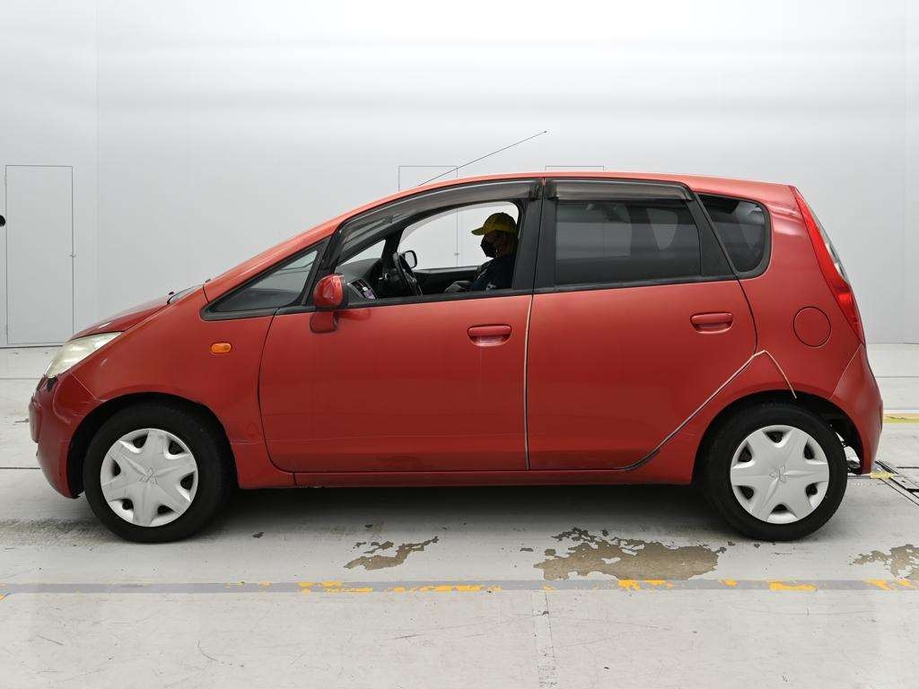 MITSUBISHI COLT