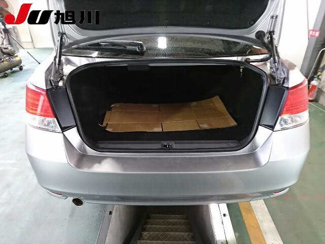 SUBARU LEGACY B4