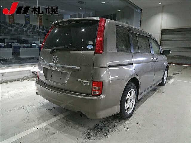 TOYOTA ISIS