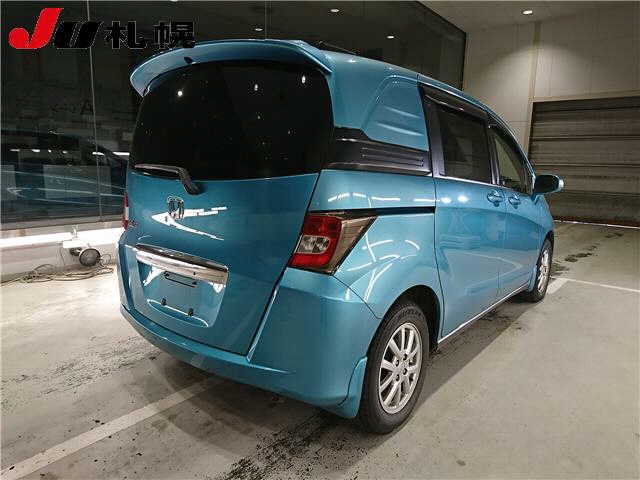 HONDA FREED SPIKE