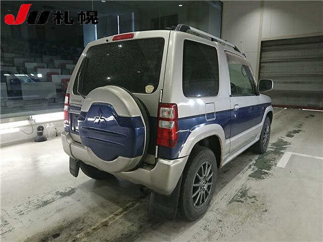 MITSUBISHI PAJERO MINI