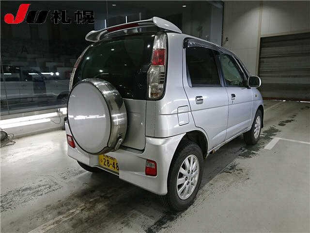 DAIHATSU TERIOS KID