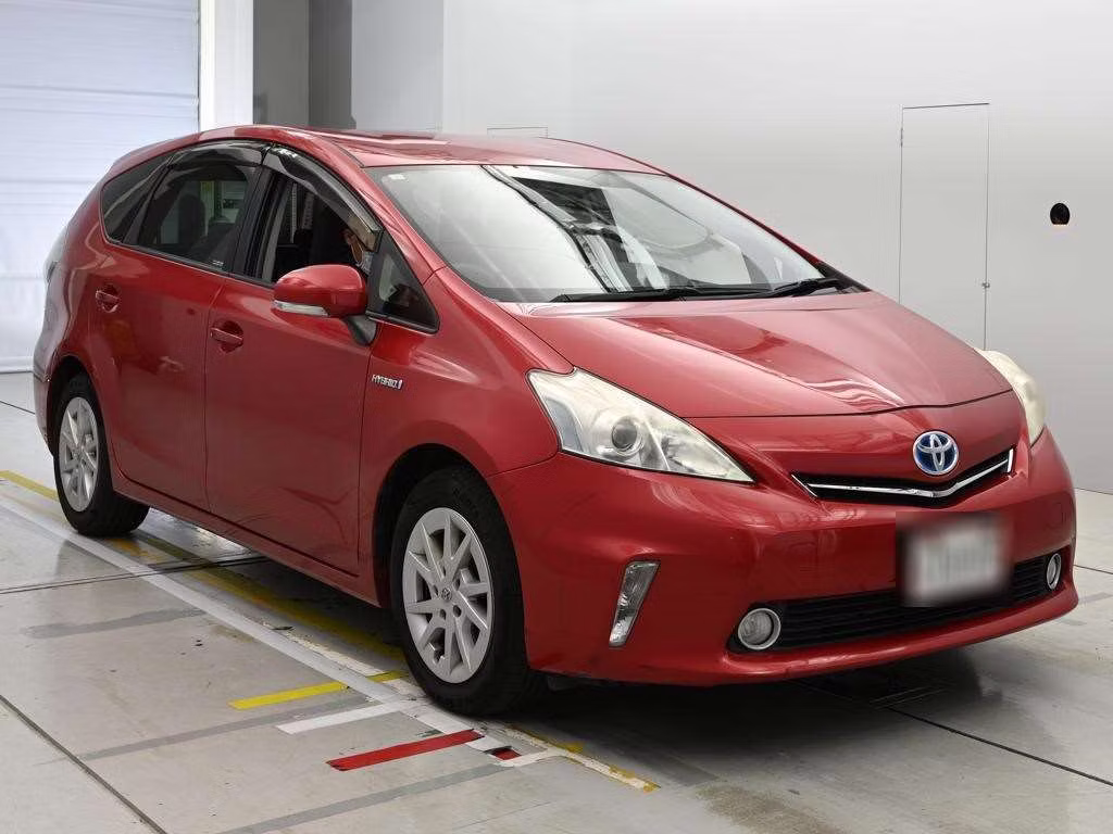 TOYOTA PRIUS ALPHA