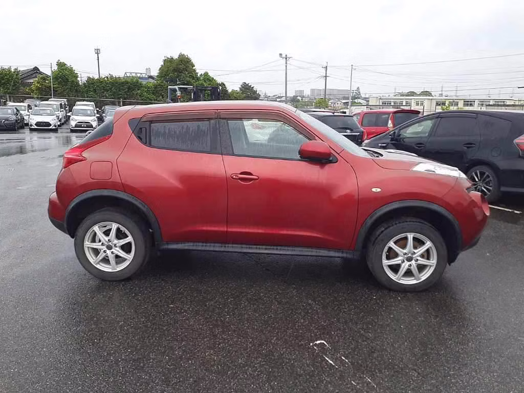 NISSAN JUKE