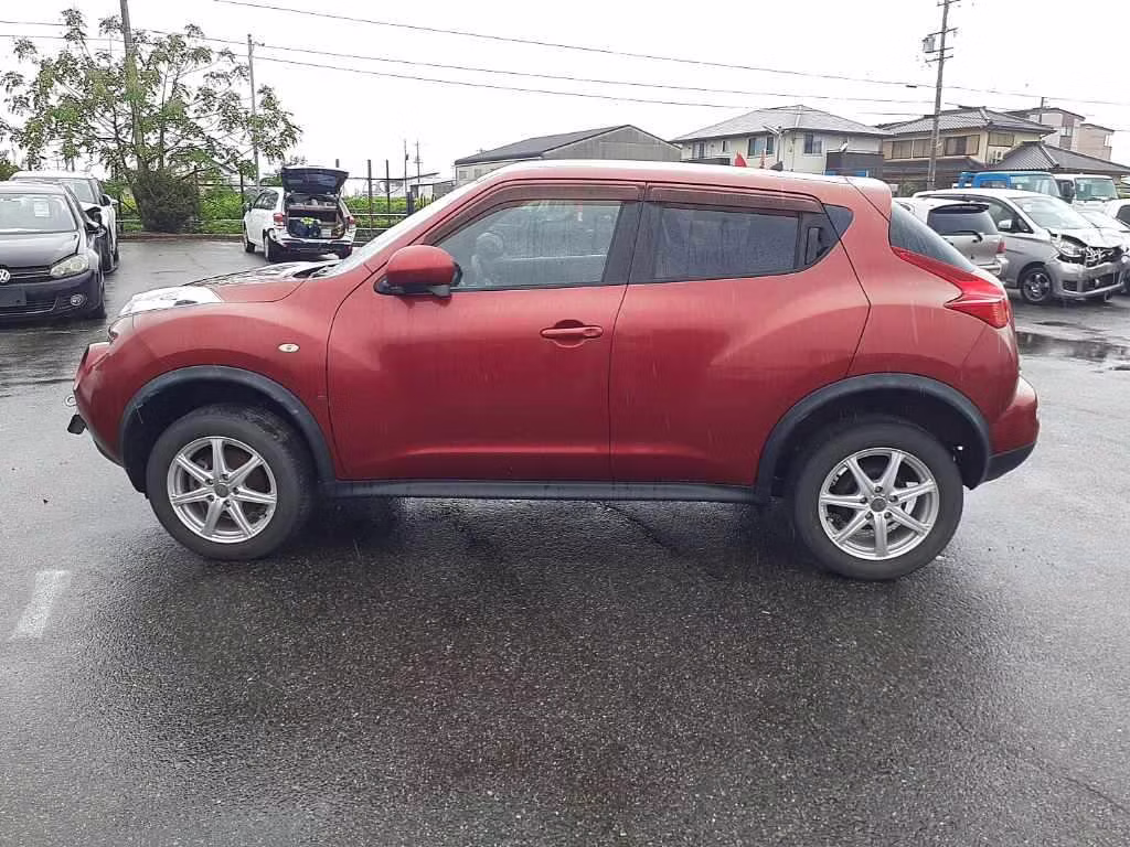 NISSAN JUKE