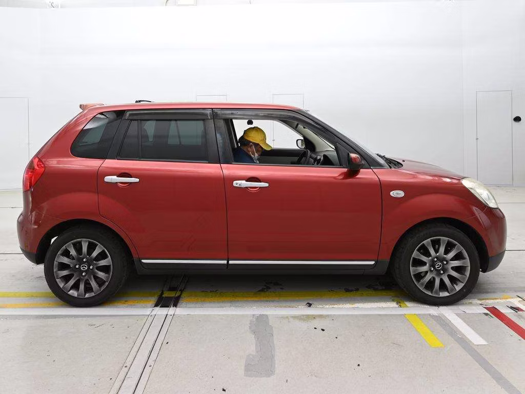 MAZDA VERISA