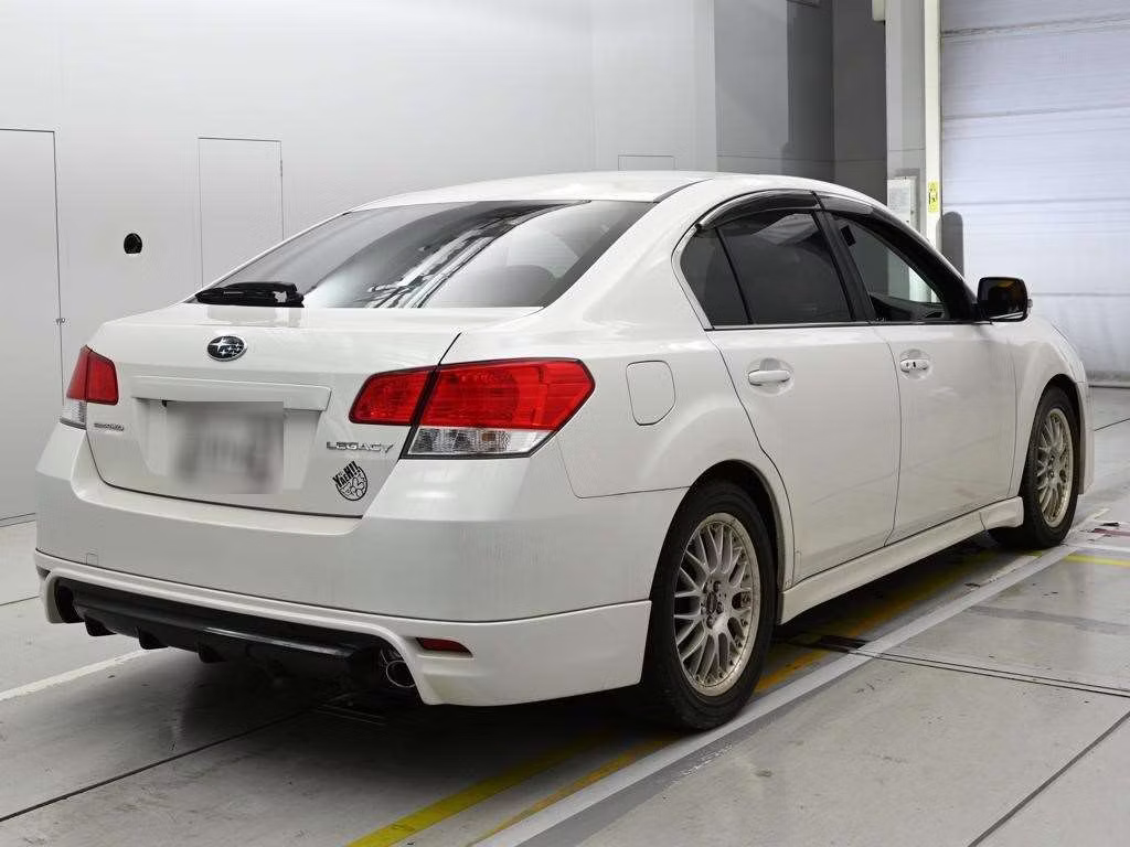 SUBARU LEGACY B4