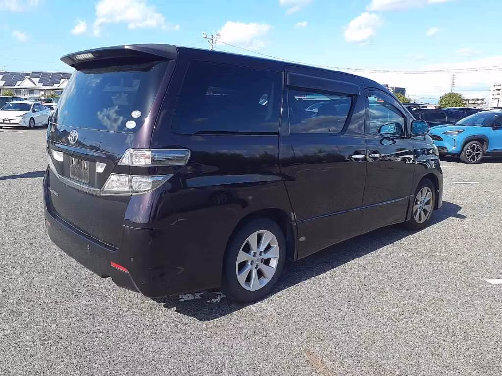TOYOTA VELLFIRE