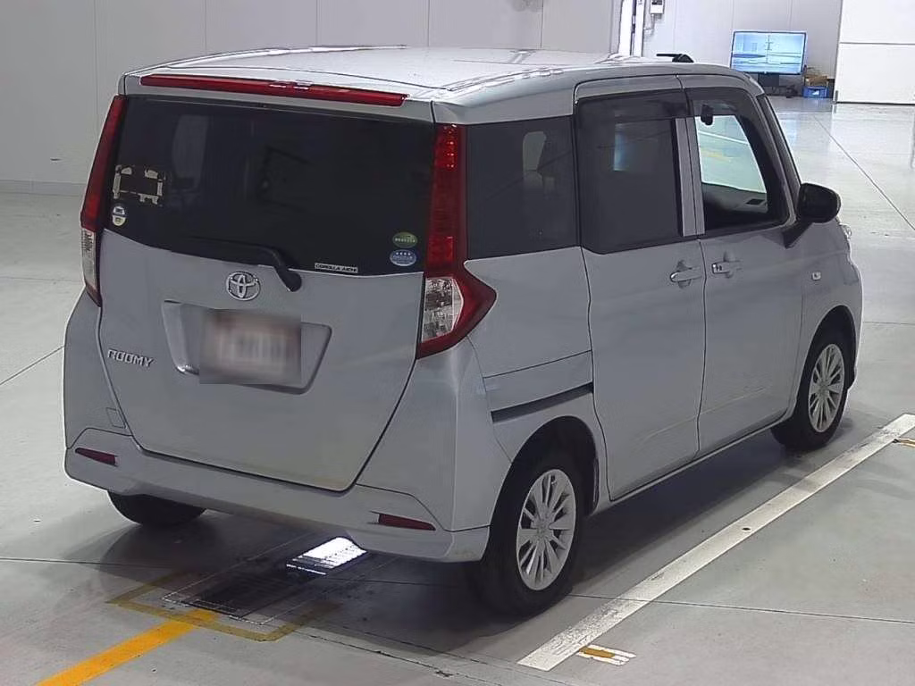 TOYOTA ROOMY