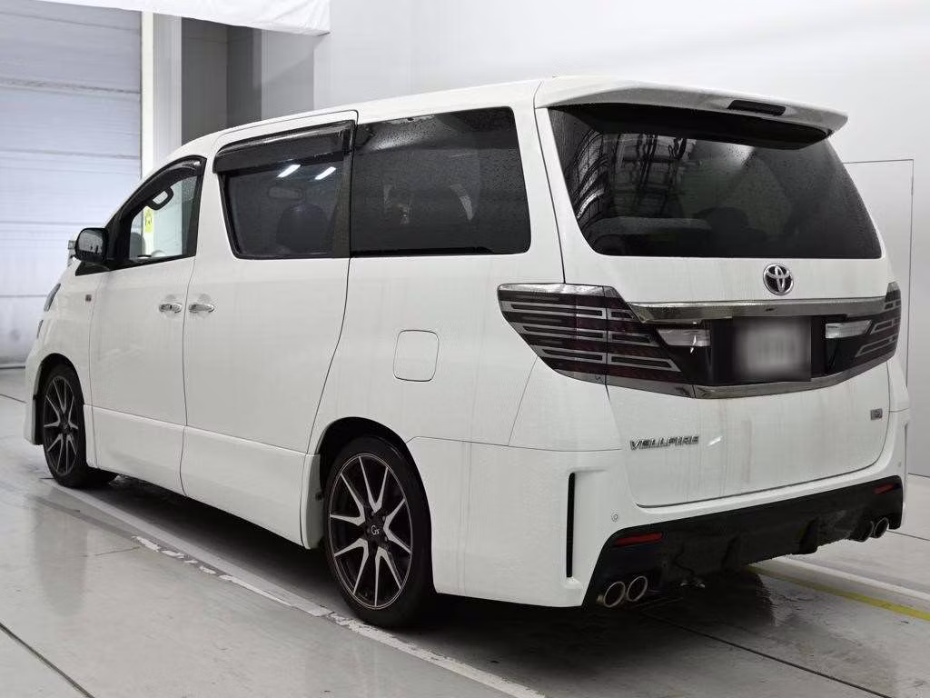 TOYOTA VELLFIRE