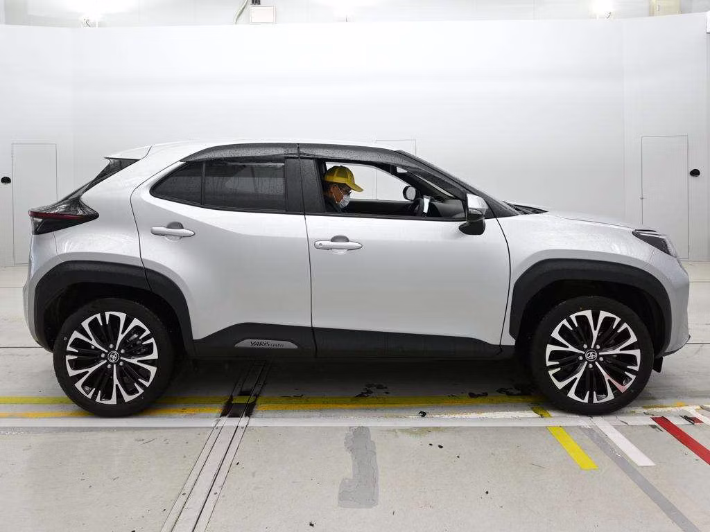 TOYOTA YARIS CROSS