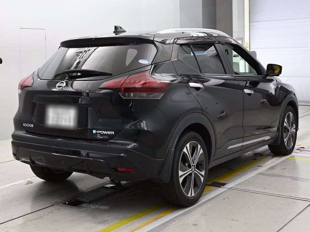 NISSAN KICKS