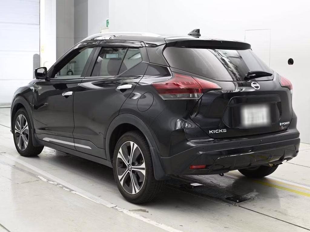 NISSAN KICKS