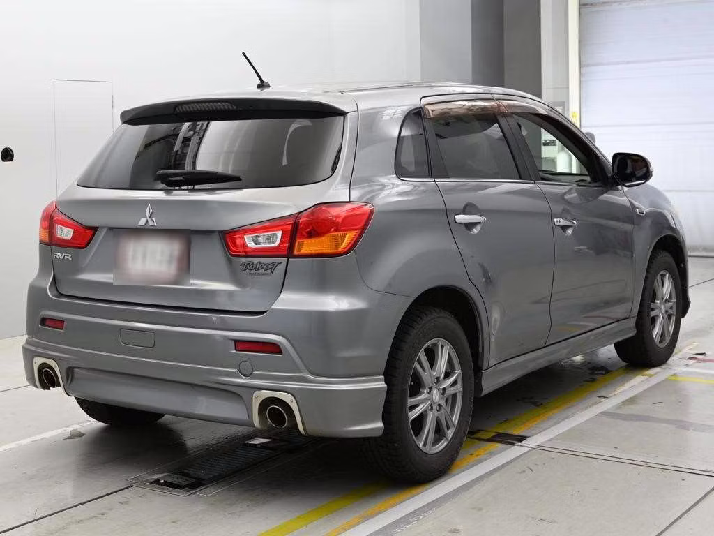 MITSUBISHI RVR