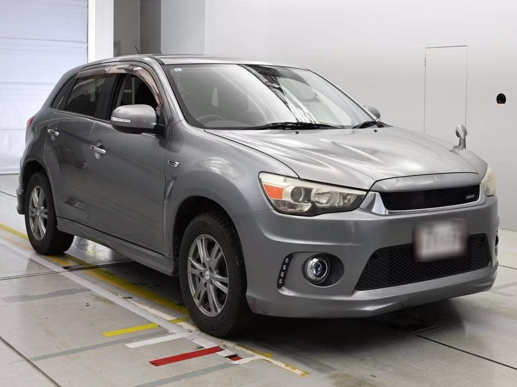 MITSUBISHI RVR