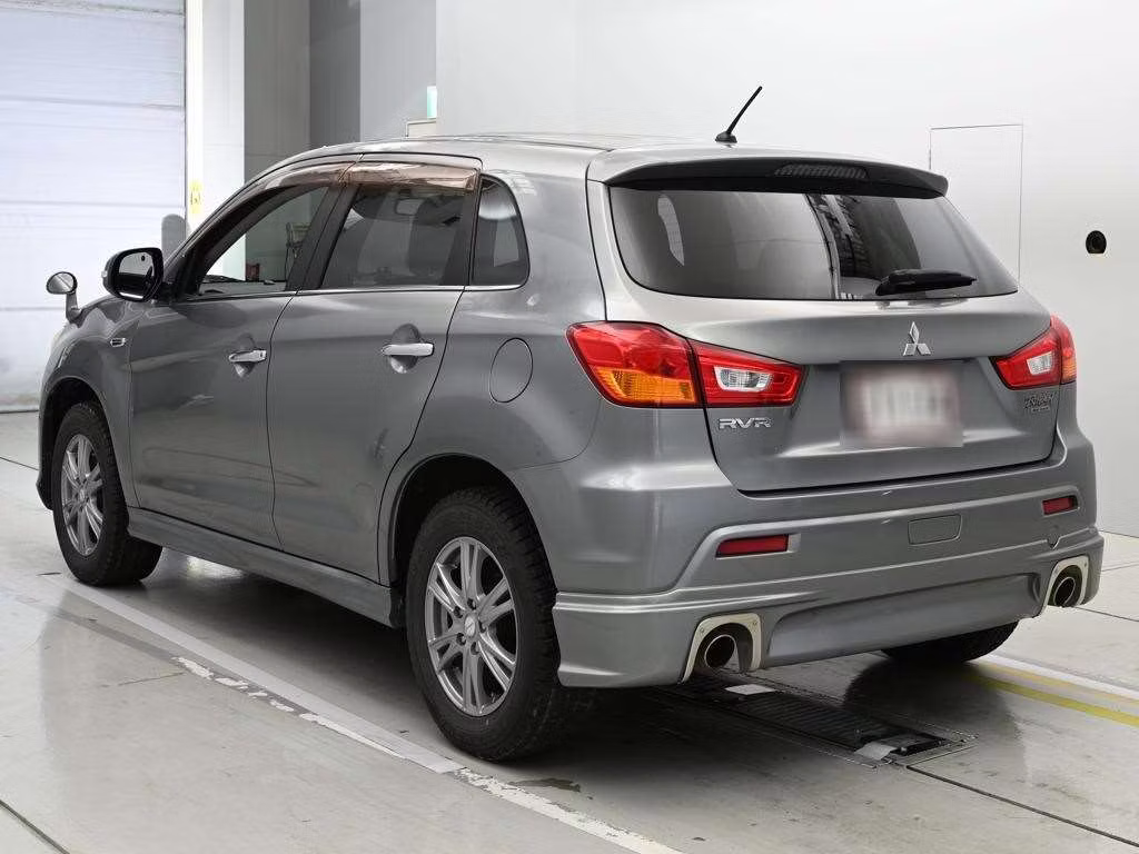 MITSUBISHI RVR