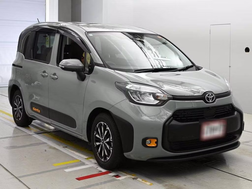 TOYOTA SIENTA