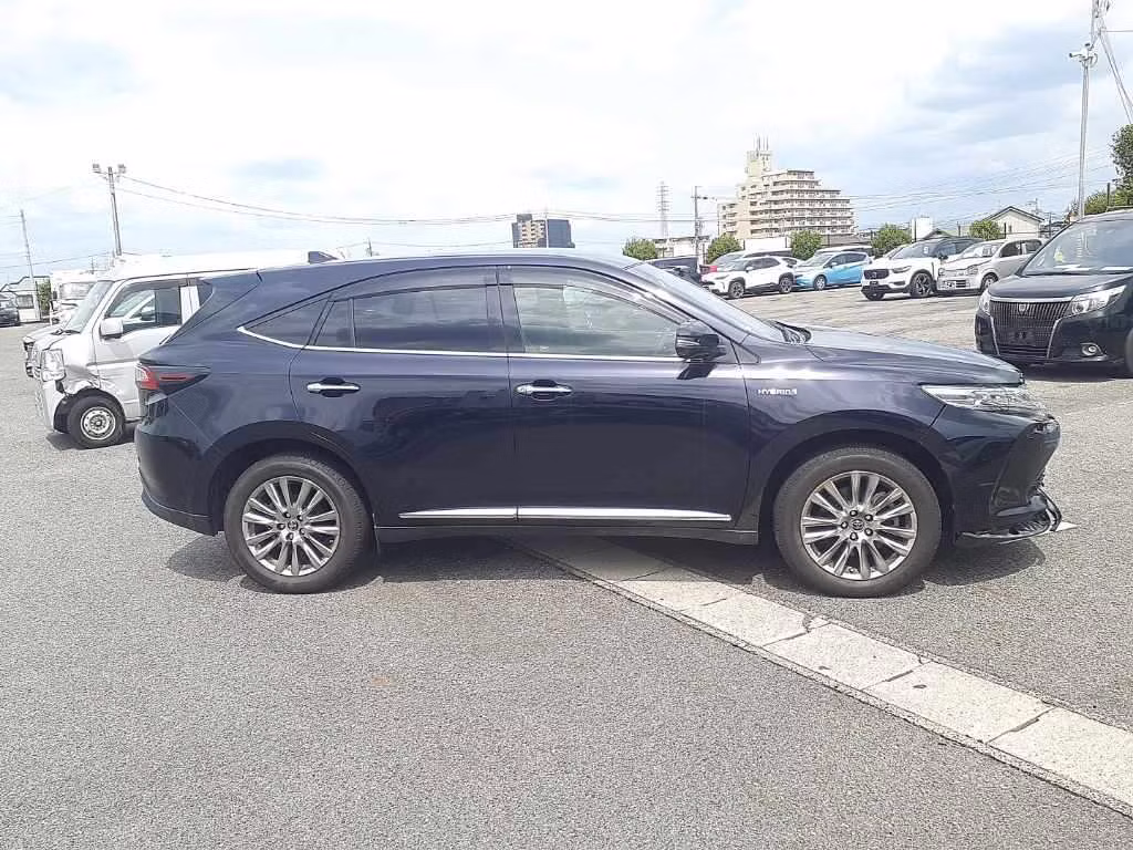 TOYOTA HARRIER
