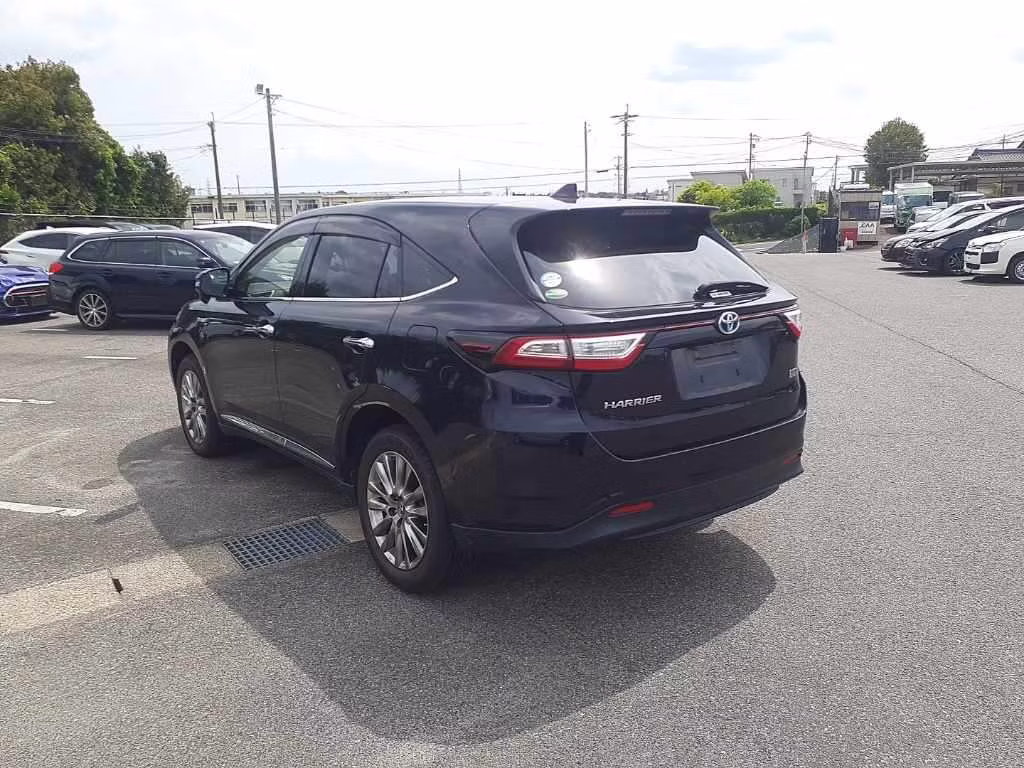 TOYOTA HARRIER