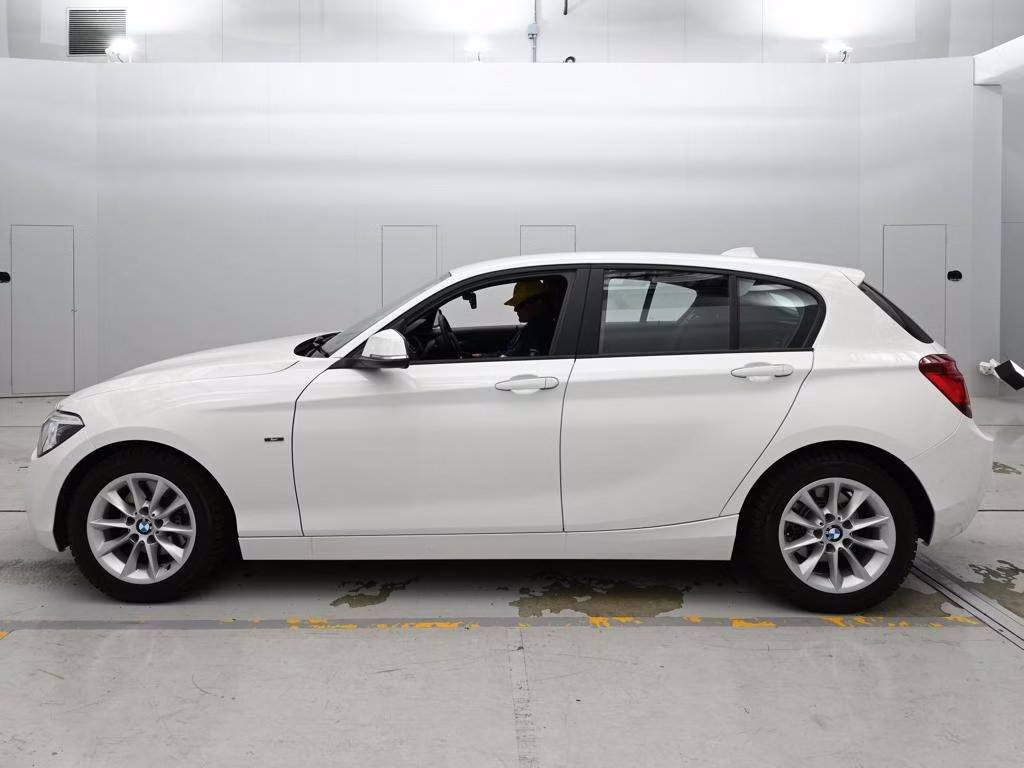 BMW 1-SERIES