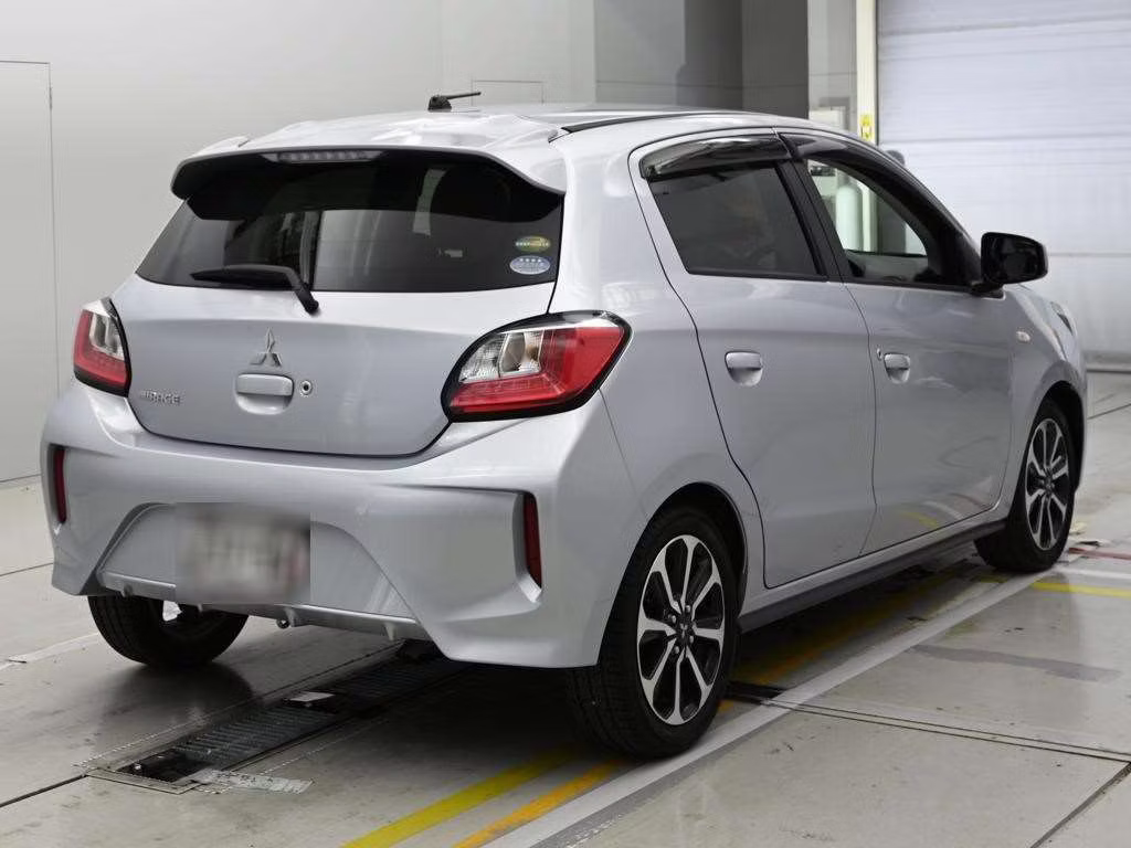 MITSUBISHI MIRAGE