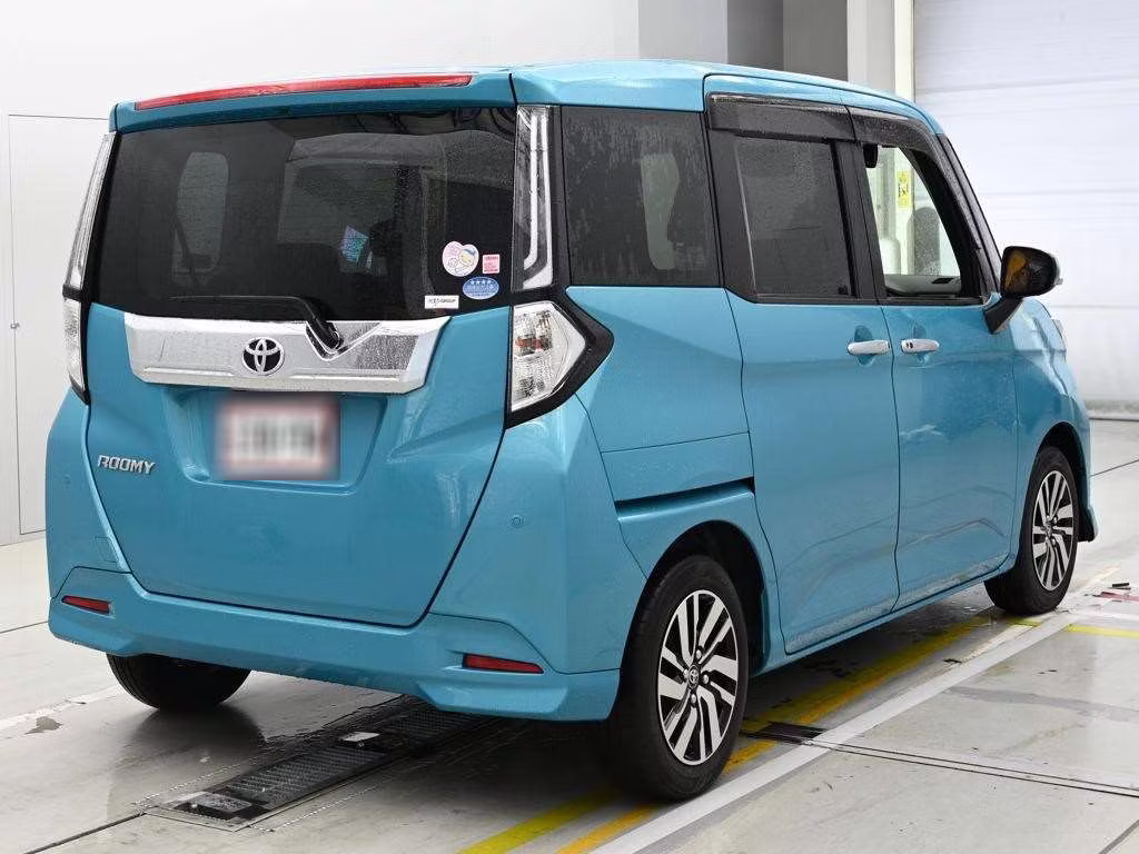 TOYOTA ROOMY