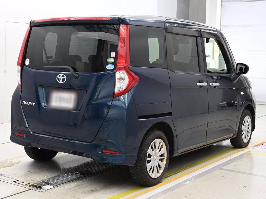 TOYOTA ROOMY