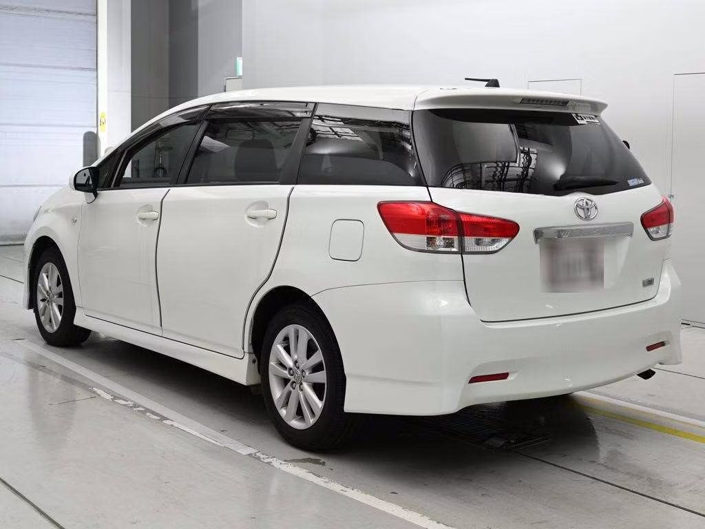 TOYOTA WISH