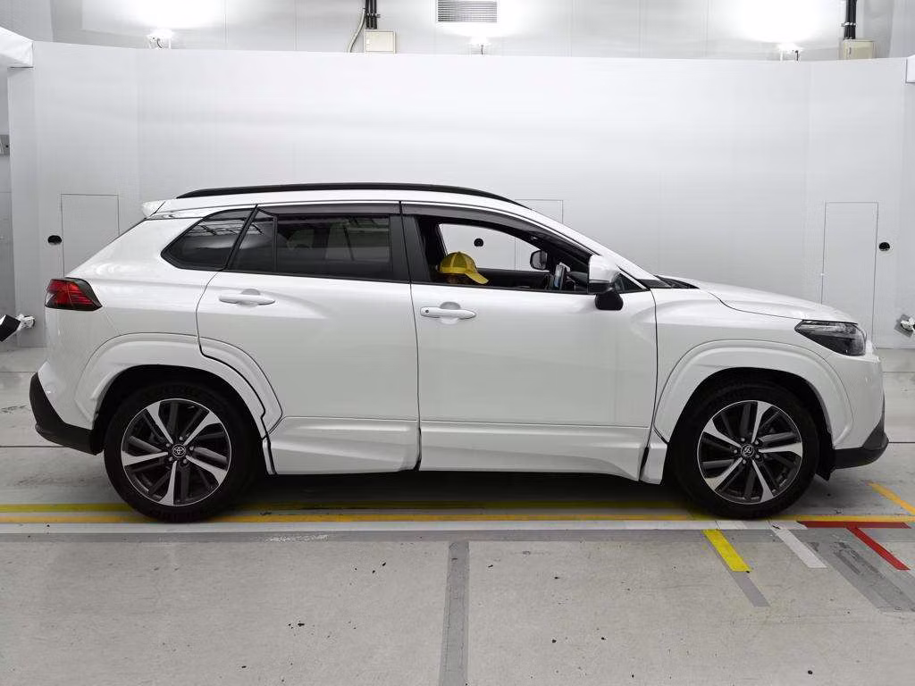 TOYOTA COROLLA CROSS