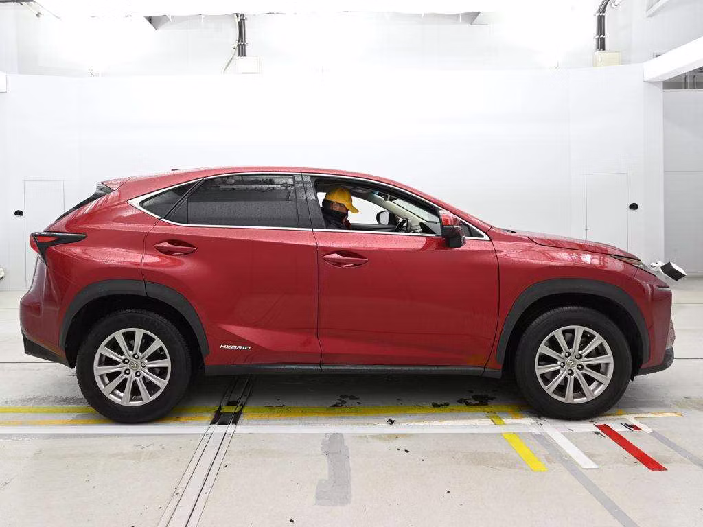 LEXUS NX300H