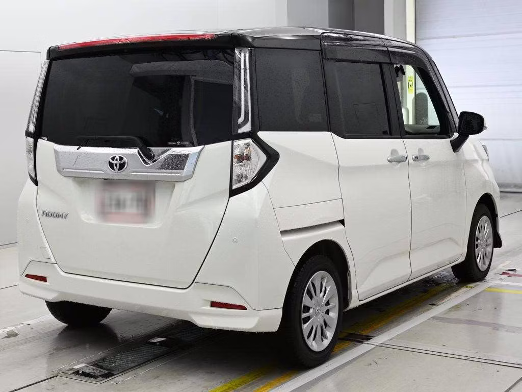 TOYOTA ROOMY