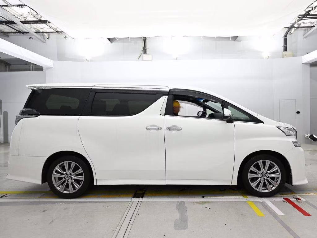 TOYOTA VELLFIRE