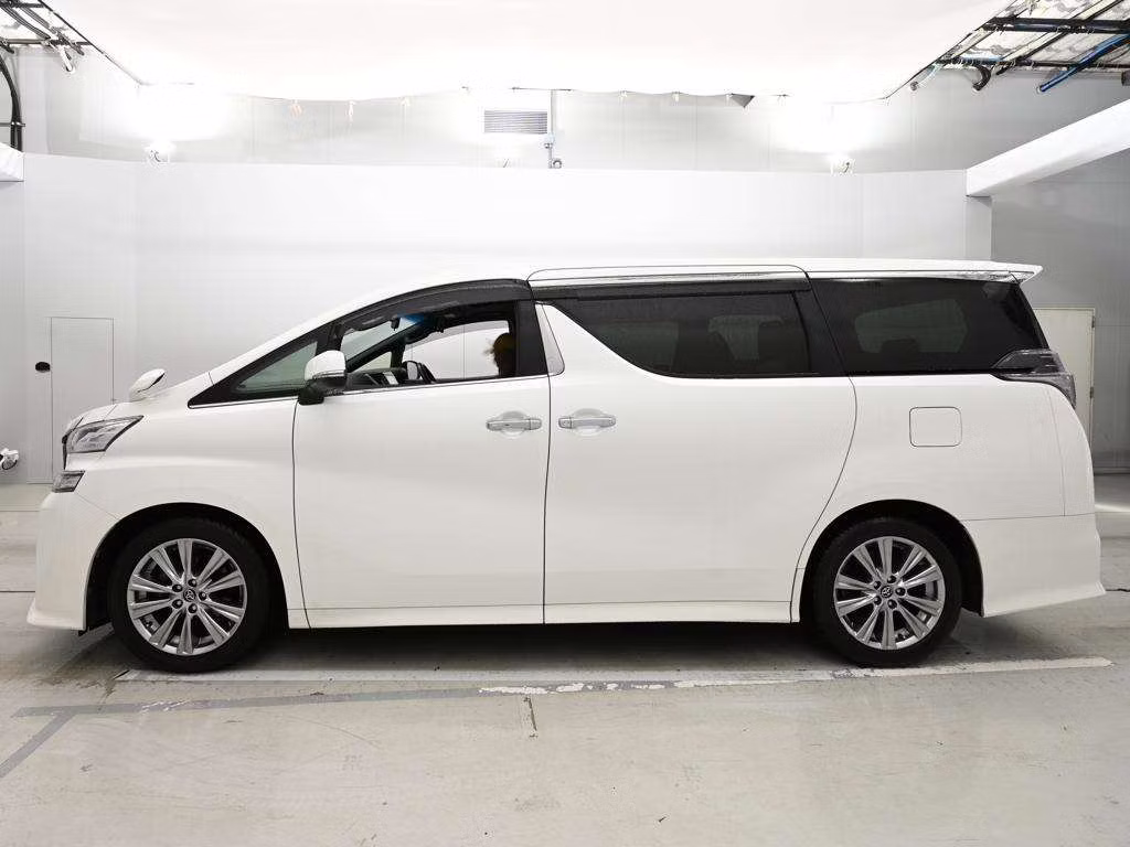 TOYOTA VELLFIRE