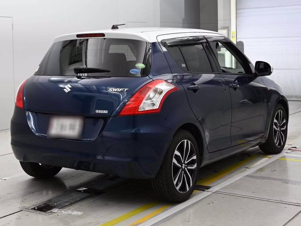 SUZUKI SWIFT
