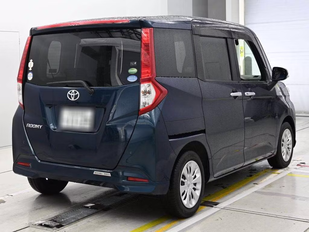 TOYOTA ROOMY