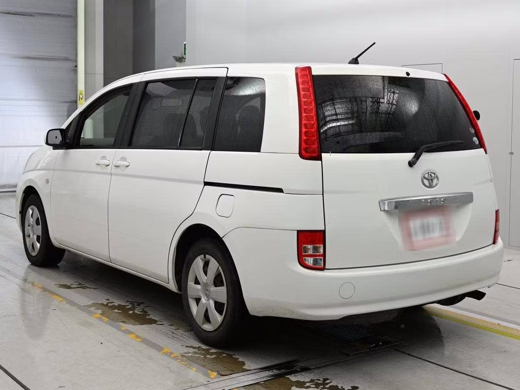 TOYOTA ISIS