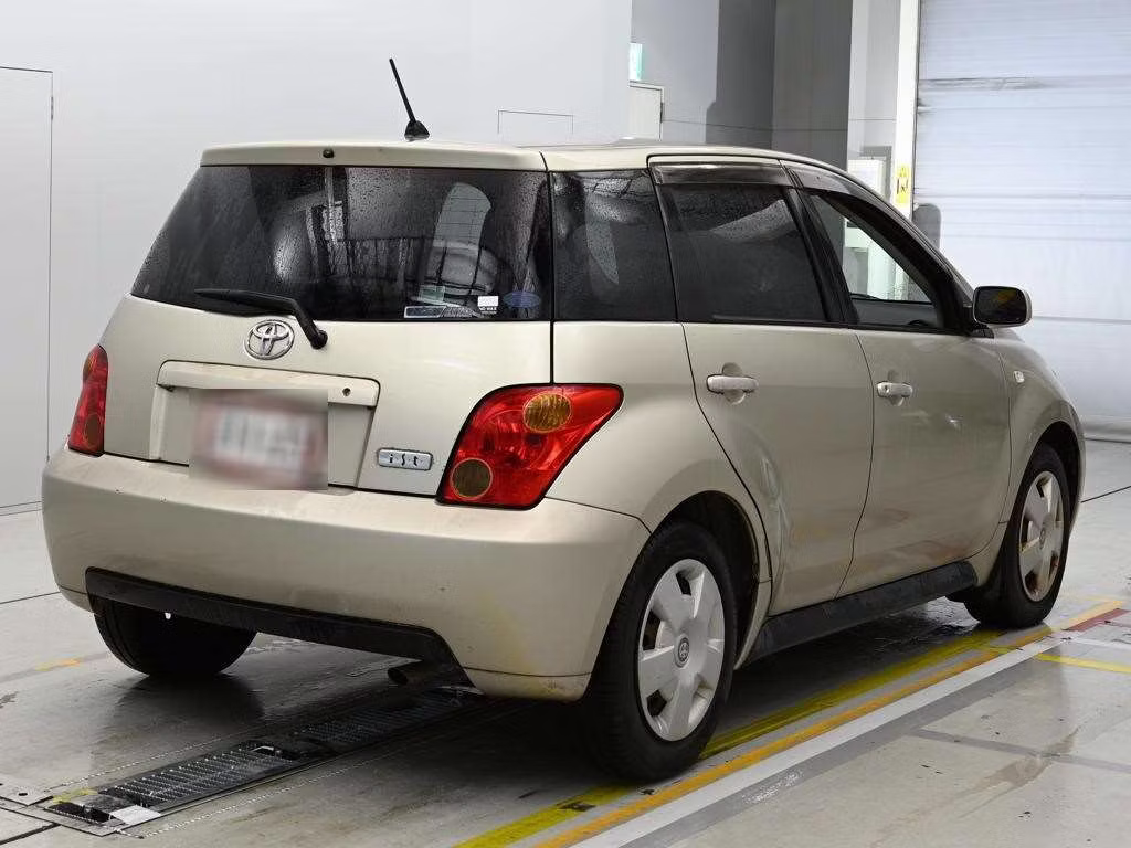 TOYOTA IST