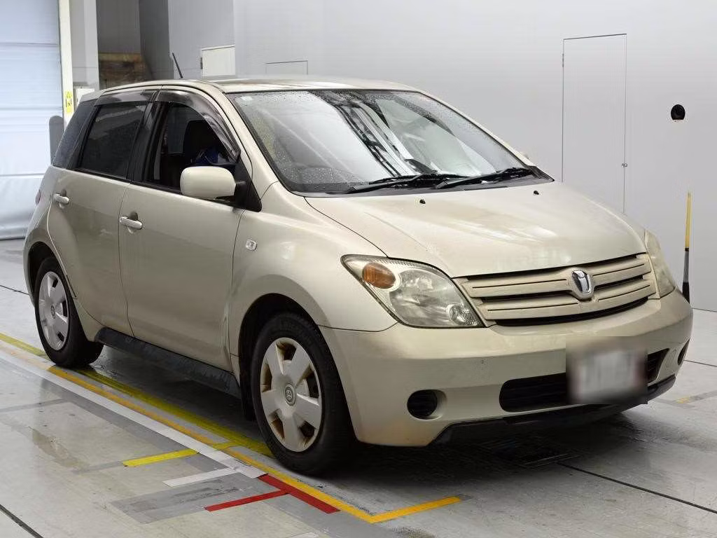 TOYOTA IST