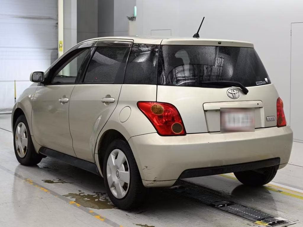 TOYOTA IST
