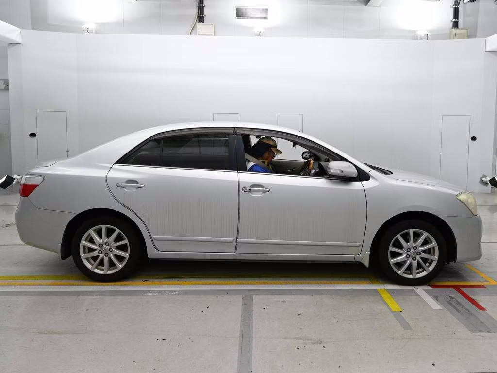 TOYOTA PREMIO