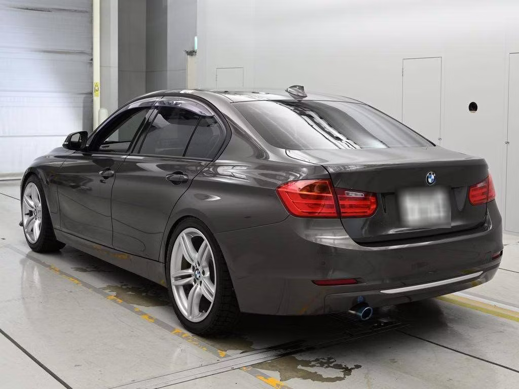 BMW 3-SERIES