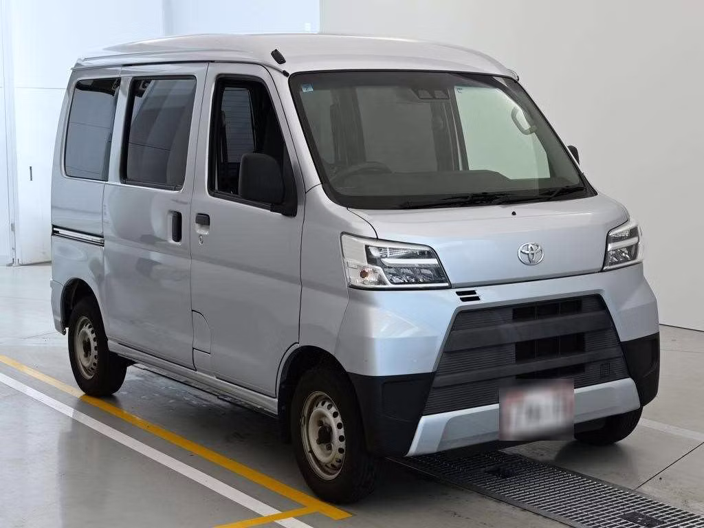 TOYOTA PIXIS VAN