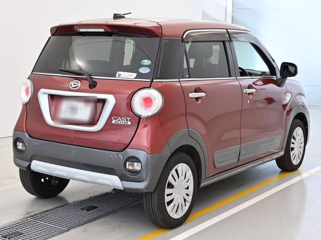 DAIHATSU CAST