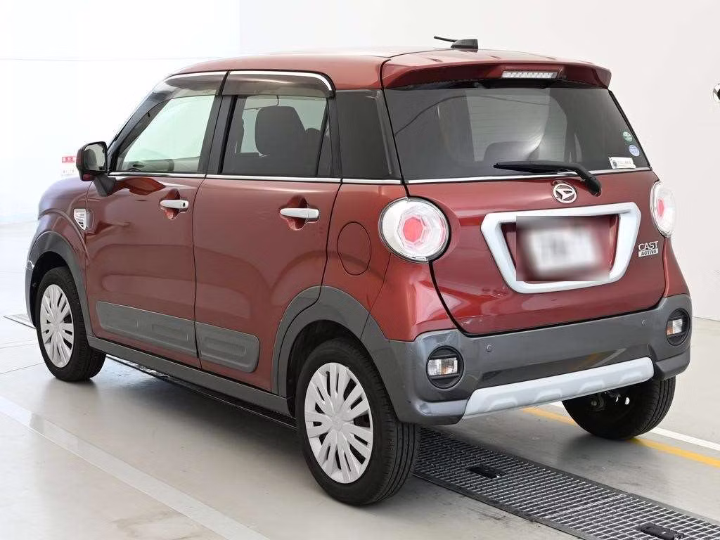 DAIHATSU CAST