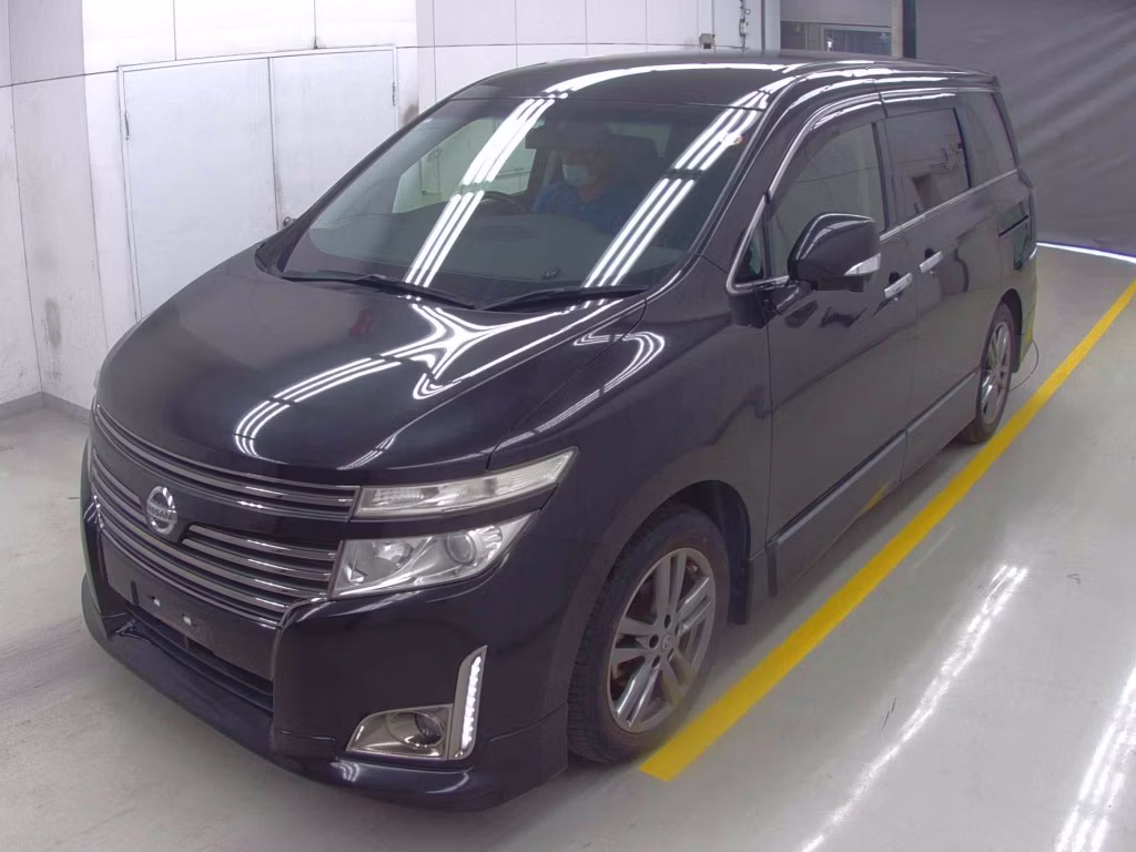NISSAN ELGRAND